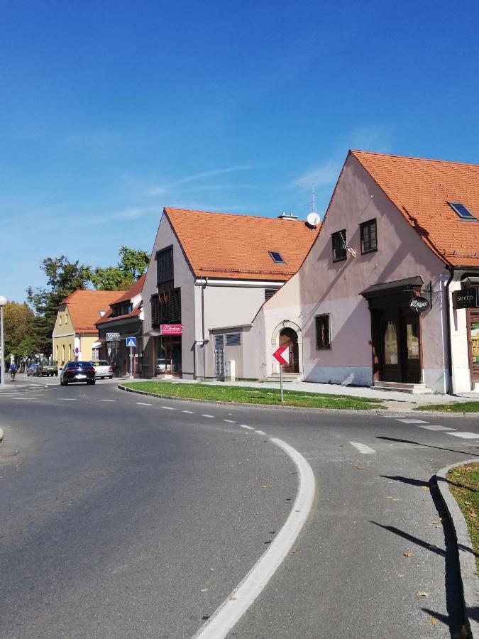 Apartman Florijan Lägenhet Varaždin Exteriör bild